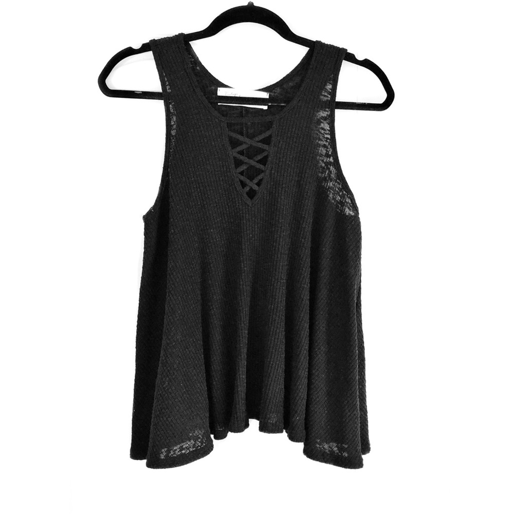 2/$15 🛍️ Black Crisscross Lace Up Tank Top - Vintage Havana
